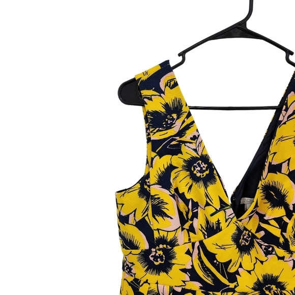 J. Crew Women's Floral Pleated Flared Dress - 10 - Picture 2 of 6